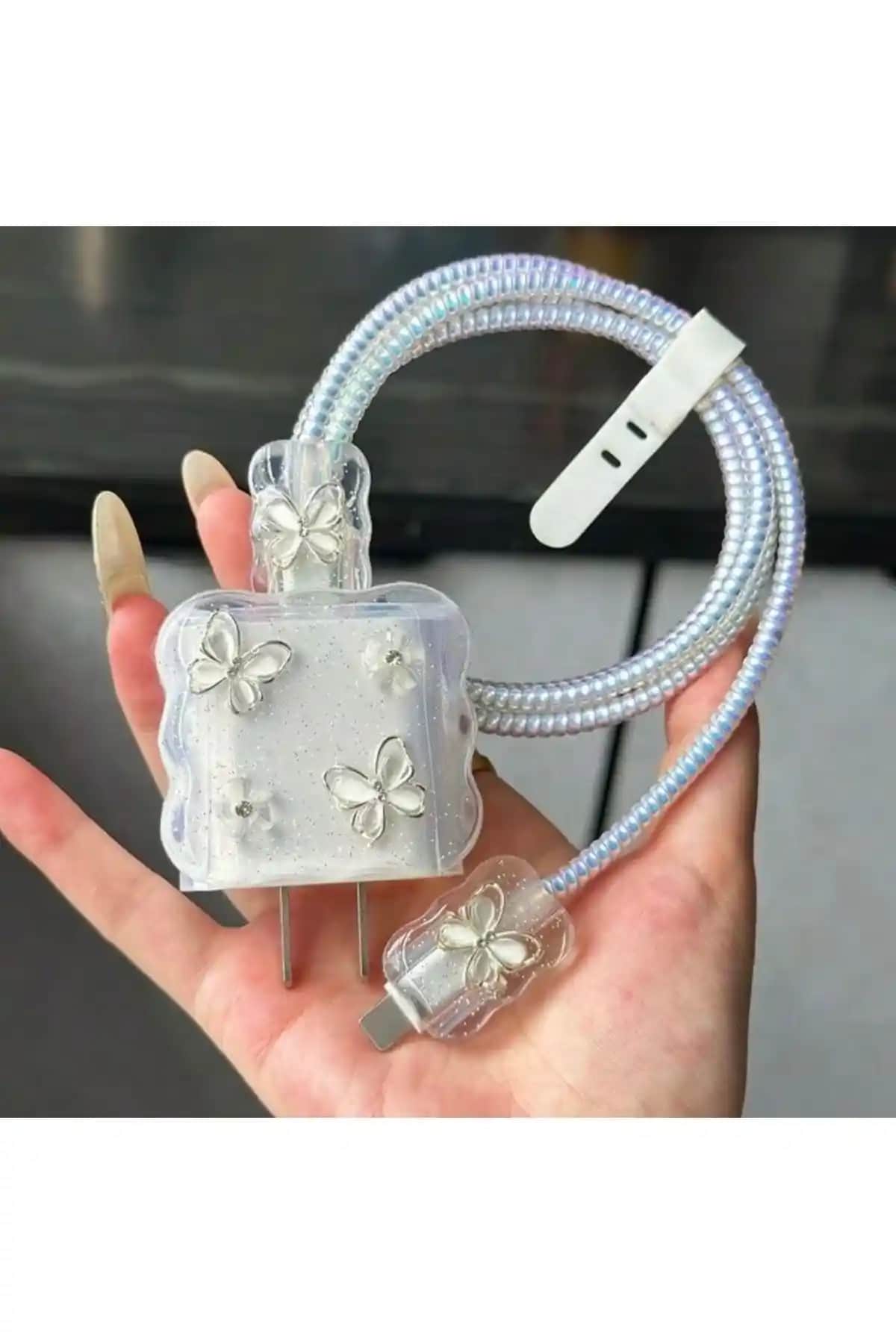 Daystar Şarj Aleti Kılıfı Karşılaştırması: Çiçek ve Fiyonk Tasarımların Özellikleri ve Kullanıcı Yorumları