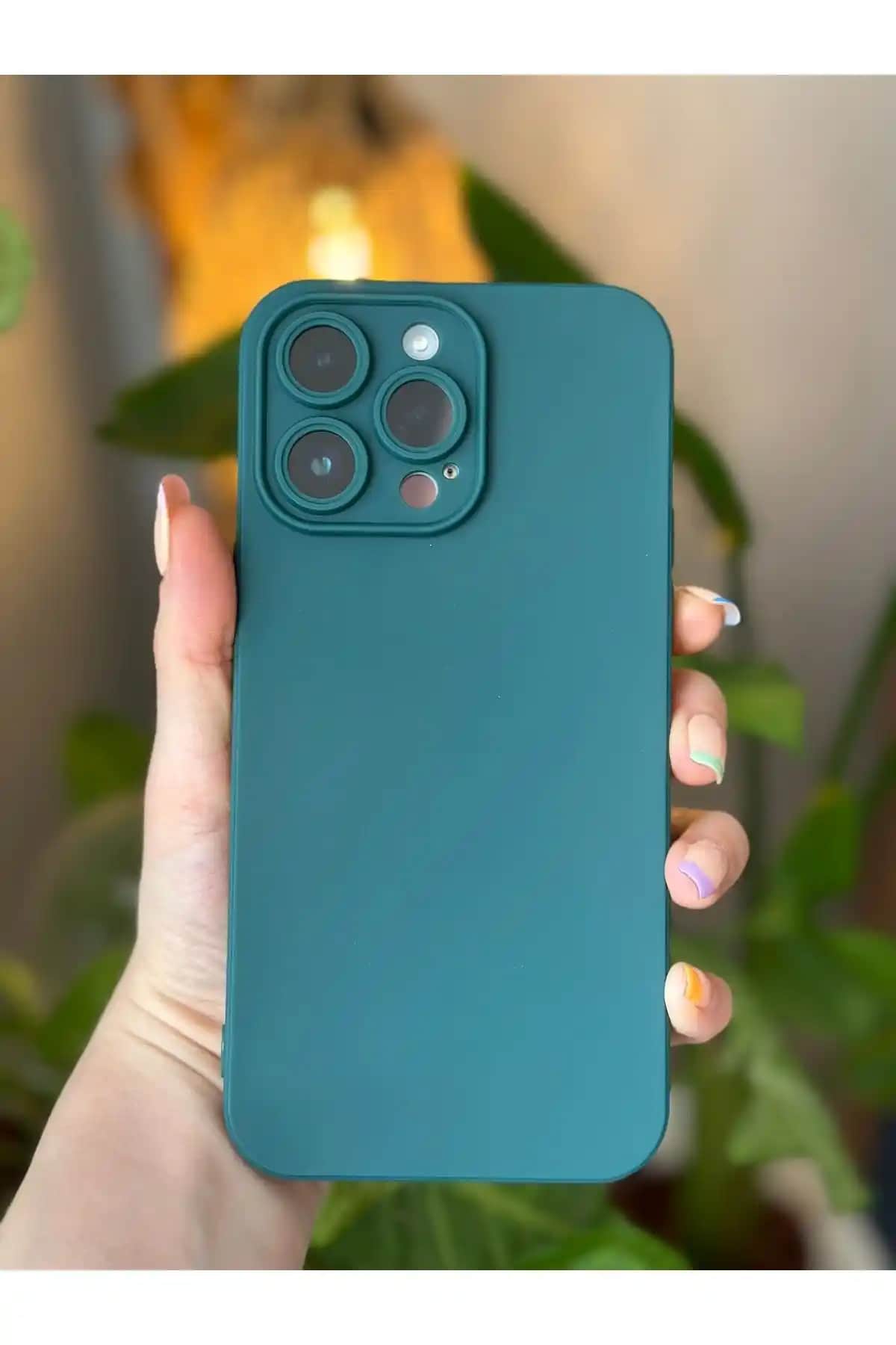 Go Aksesuar iPhone 14 Pro uyumlu kadife lansman kılıfı şık ve dayanıklı koruma sağlar