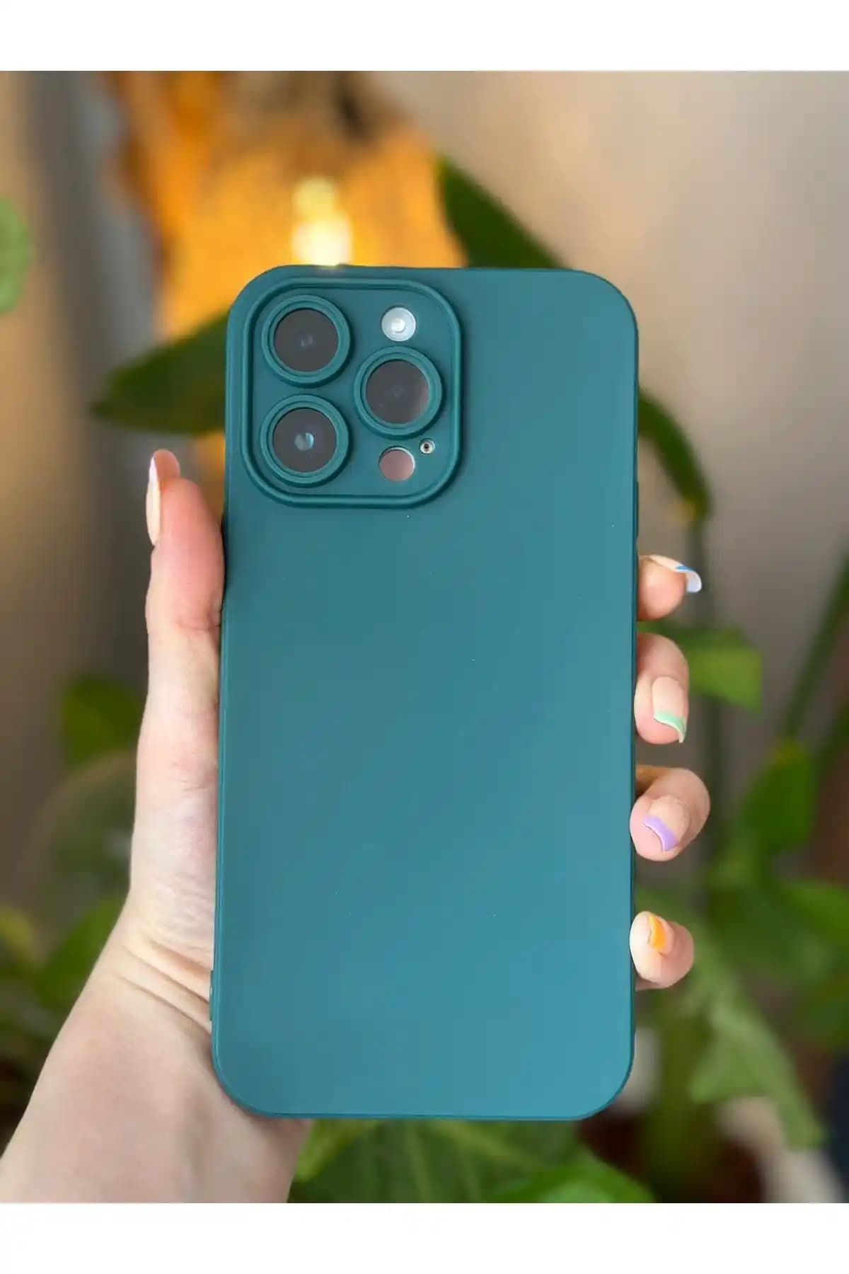 Go Aksesuar iPhone 14 Pro uyumlu kadife lansman kılıfı şık ve dayanıklı koruma sağlar