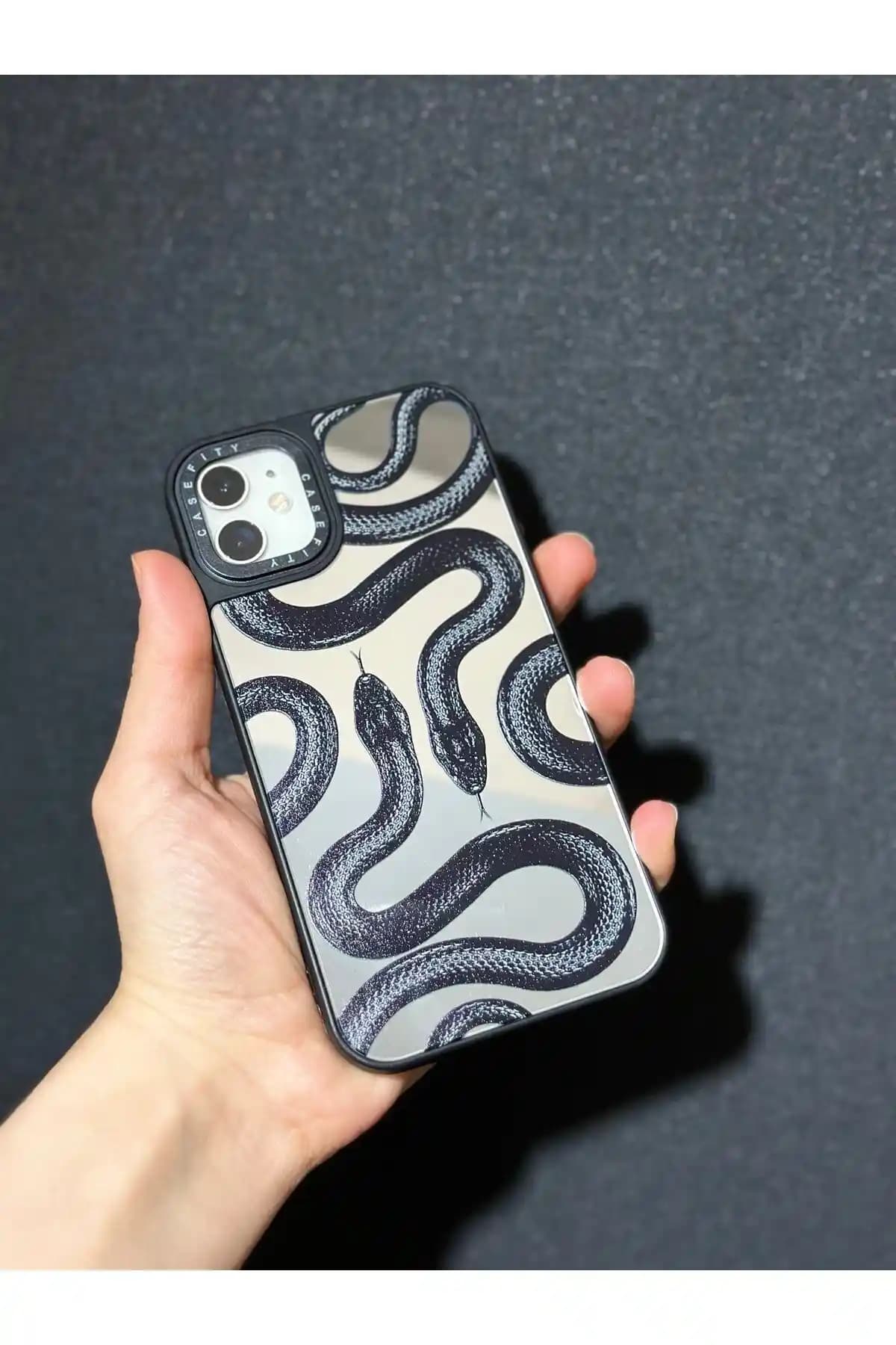 iPhone 11 için BotCase ve YUNGCASE Kılıflarının Karşılaştırması