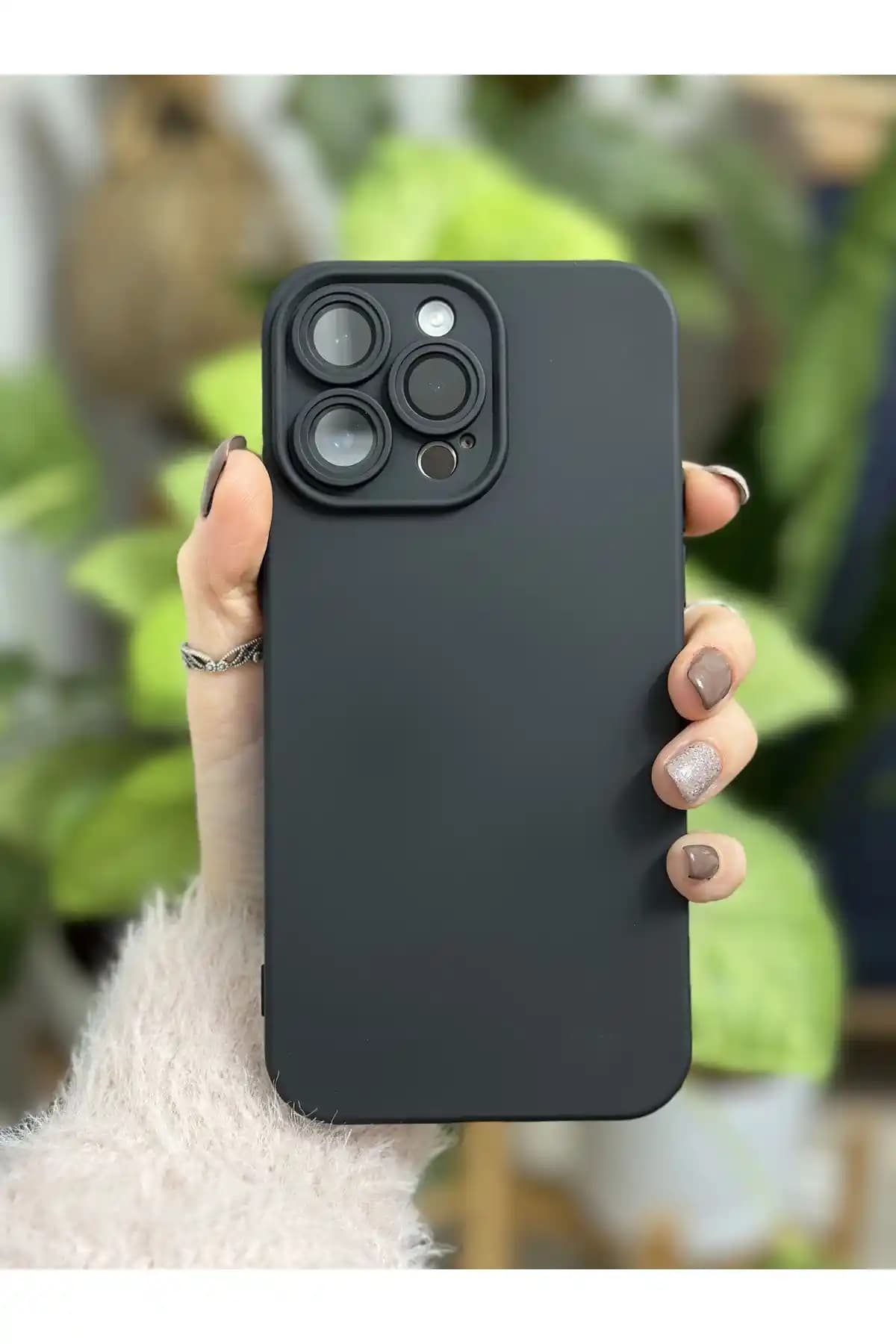 iPhone 14 Pro için Kadife İç Yüzeyli Şık ve Koruyucu Silikon Kılıfı Özellikleri