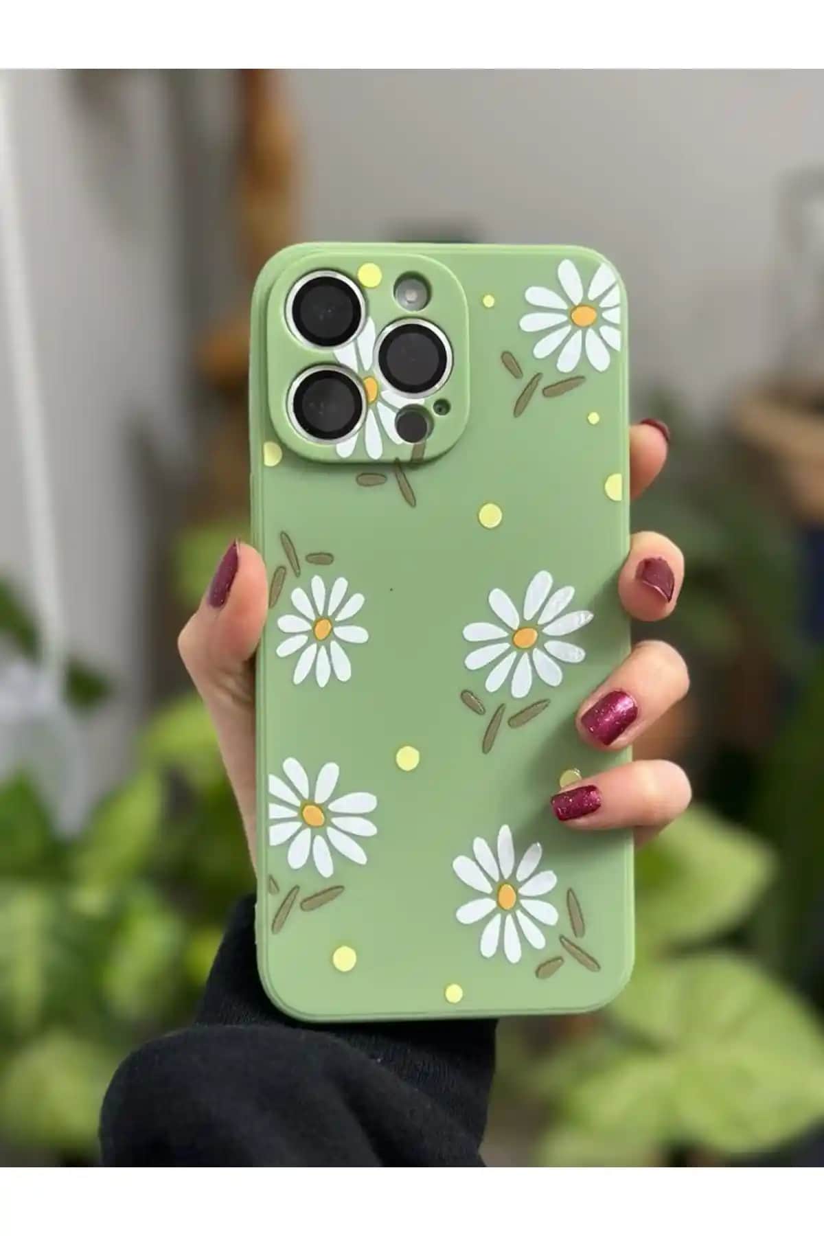 iPhone 14 Pro Max için Şık ve Koruyucu Papatya Desenli Kadife Kılıf