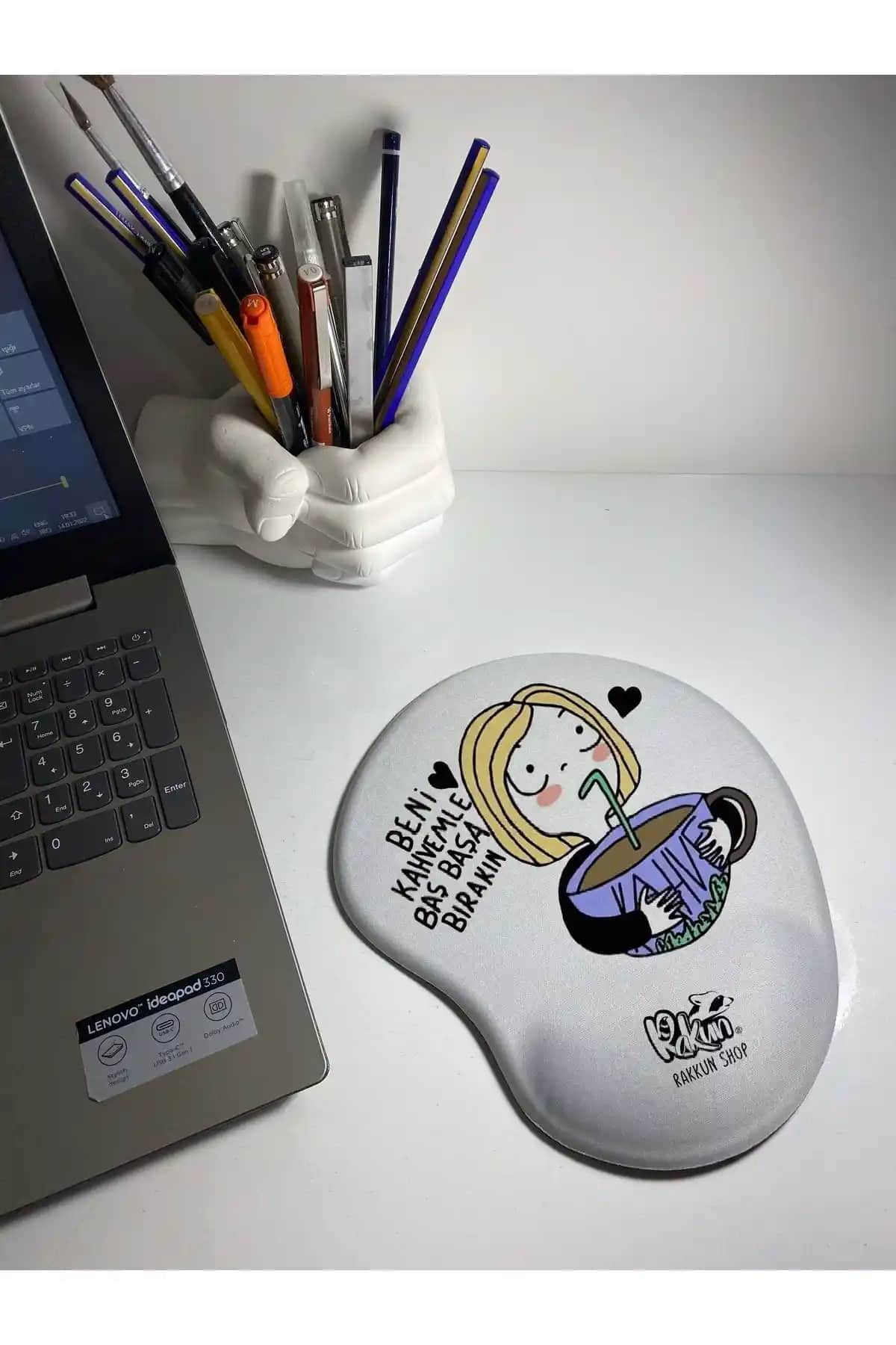 Kahvekolik Kız ve Kedi Desenli Bilek Destekli Mouse Pad Karşılaştırması