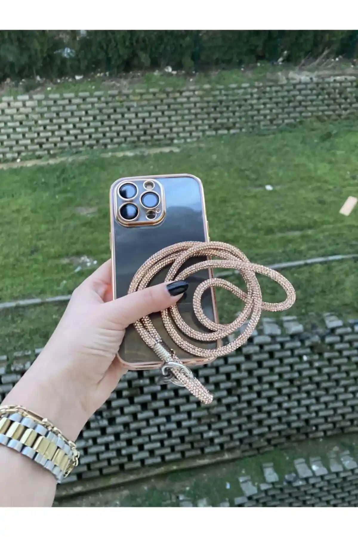 Karaner Taşlı Bronz Telefon Boyun Askısı: Şık ve Dayanıklı Telefon Aksesuarı