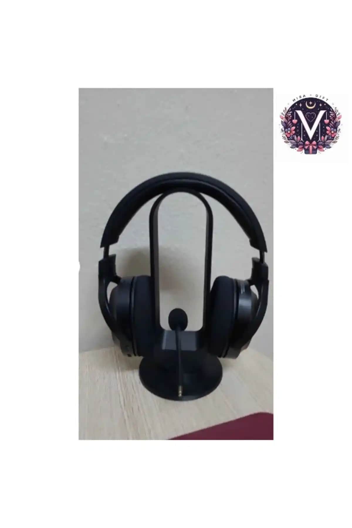 Miralux Gamer Kulaklık Standı: Modern Tasarım ve Evrensel Uyum Sağlayan Şık Aksesuar