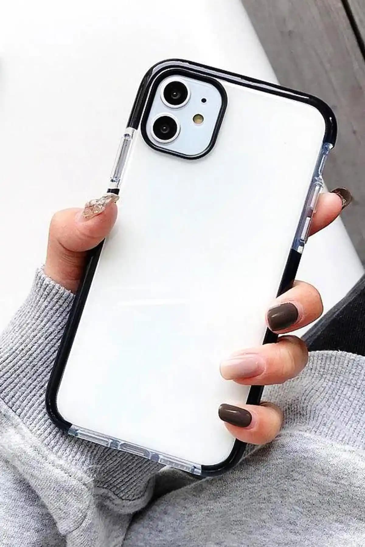 Mooodcase iPhone 11 Siyah Silikon Kılıfı, Koruyucu ve Şık Tasarım ile Günlük Kullanım İçin
