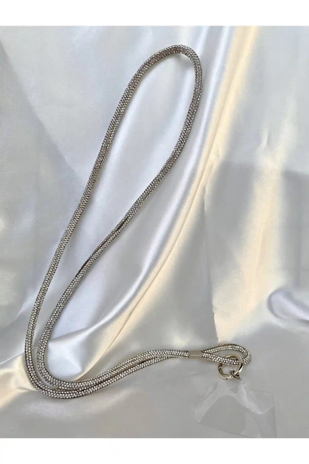 Moz Dekorasyon'un taşlı telefon askısı ile şıklık ve dayanıklılığı bir arada yakalayın