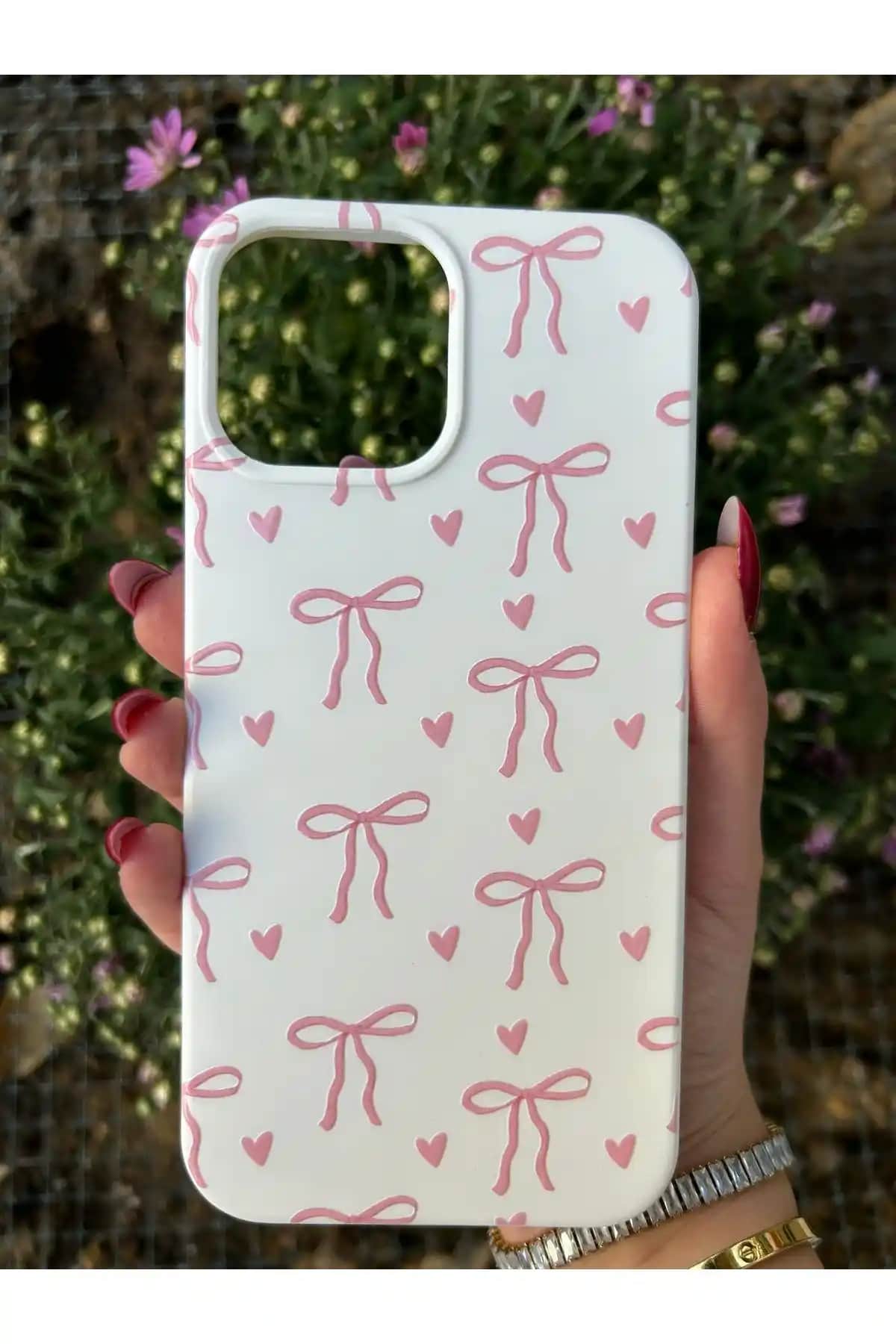 OVADA iPhone 12/12 Pro Uyumlu Kadife Silikon Kılıfı Kalp ve Kurdele Deseni