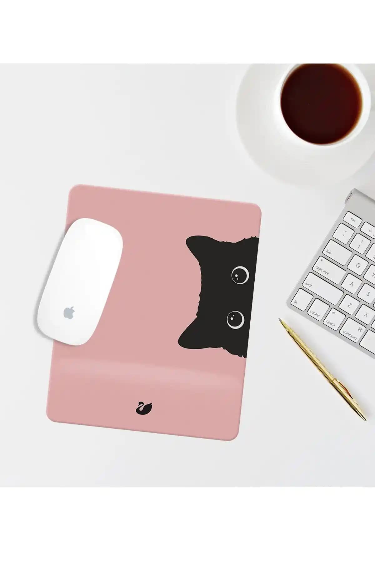 Özer Store'un Sevimli Kedi Desenli Pembe Mouse Pad ile Çalışma Alanınızı Canlandırın