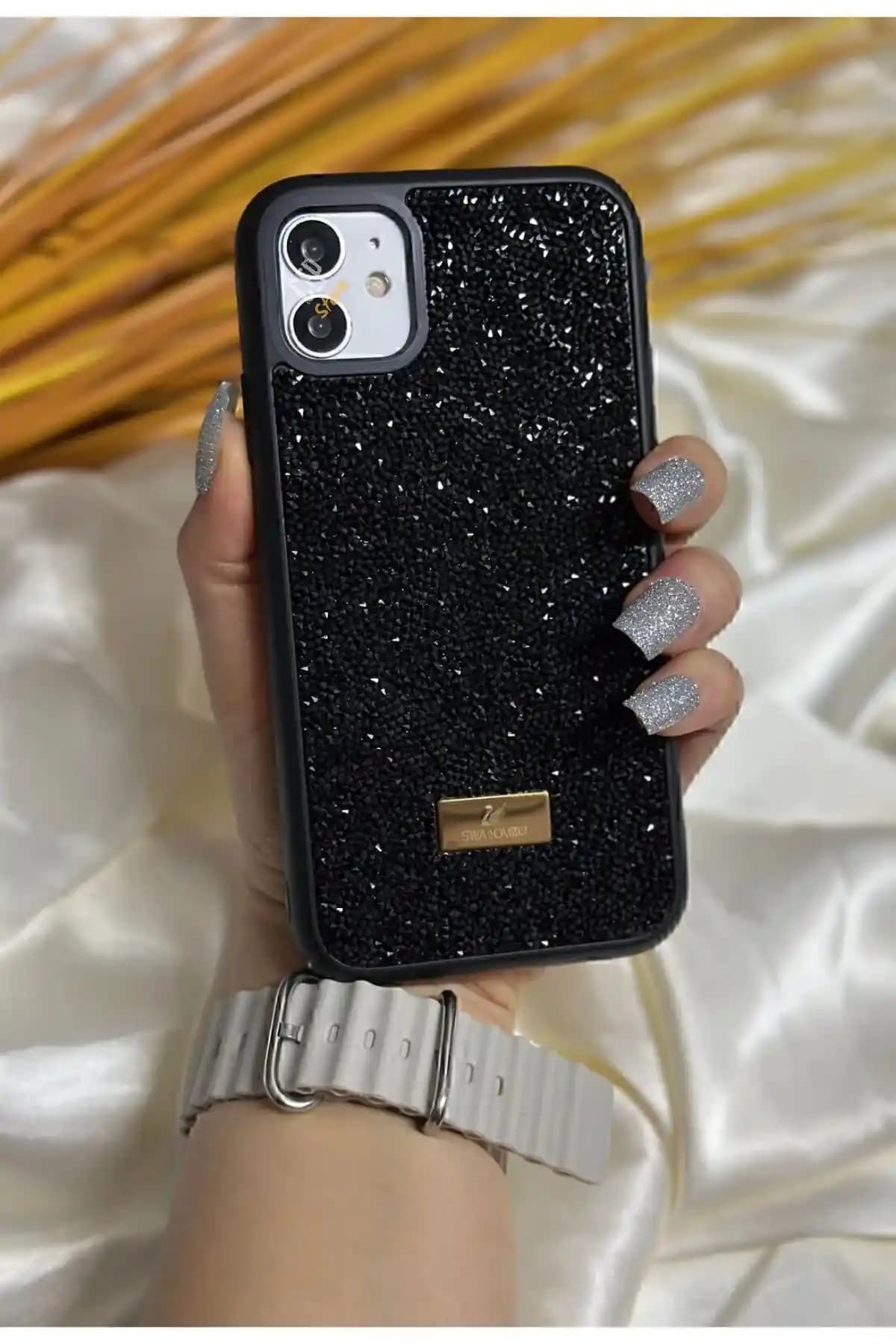 Wucasee iPhone 11 Uyumlu Taşlı Kılıf: Şıklık ve Koruma Sunan Estetik Tasarım