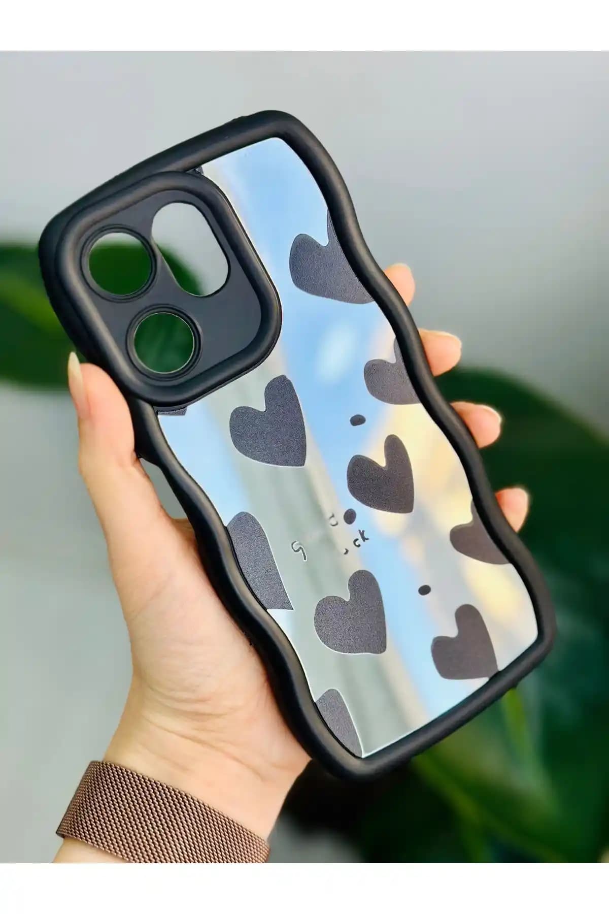 Xiaomi Redmi 13C Uyumlu Aynalı Silikon Kılıf: Şıklık ve Fonksiyonellik Bir Arada