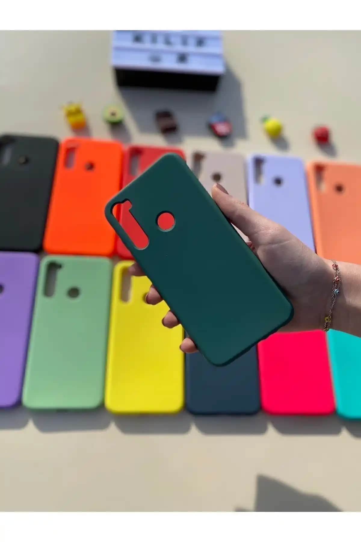 Xiaomi Redmi Note 8 için şık ve dayanıklı silikon haki renk kılıfı