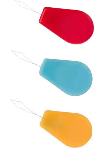Sakashi İplik Geçirme Aparatı Plastik 3 Renkli Kullanım Kolaylığı ve Pratiklik Sağlar