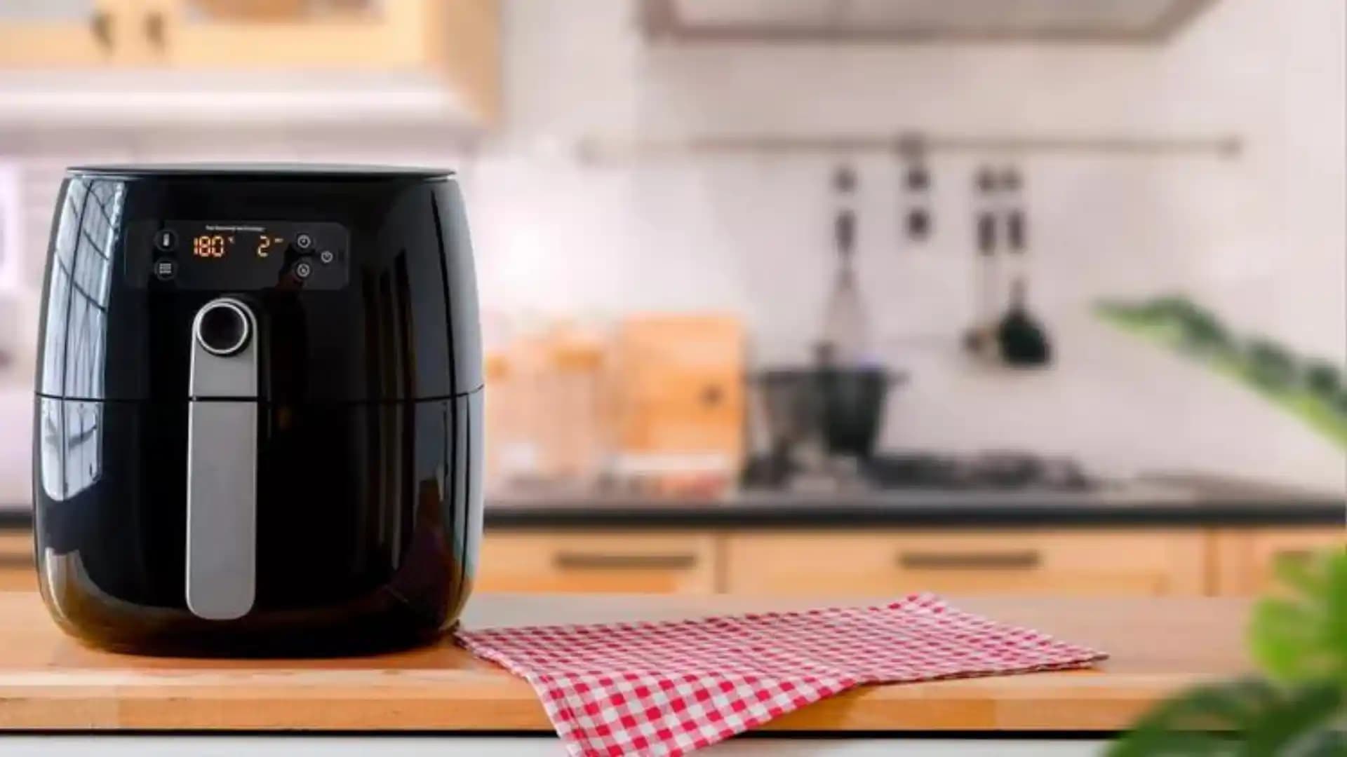 Air Fryer Kullanımı, Su Eklenmesi ve Pişirme Prensipleri Üzerine Detaylı Rehber