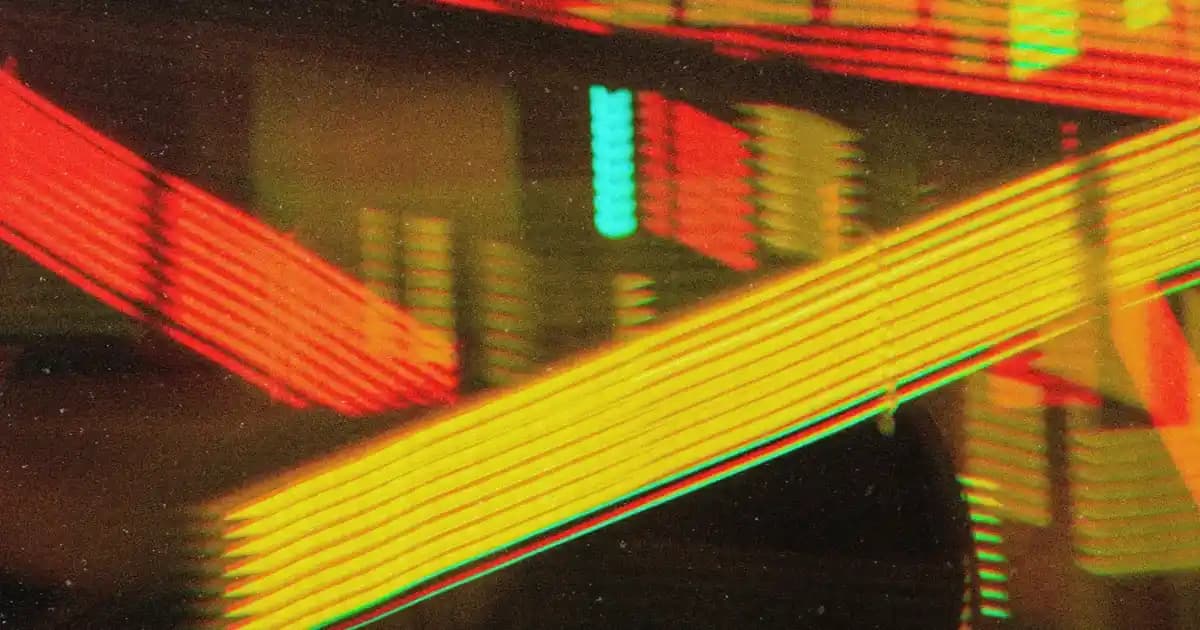 DJI Romo S Robot Süpürge İncelemesi ve Roborock Saros 10R Karşılaştırması