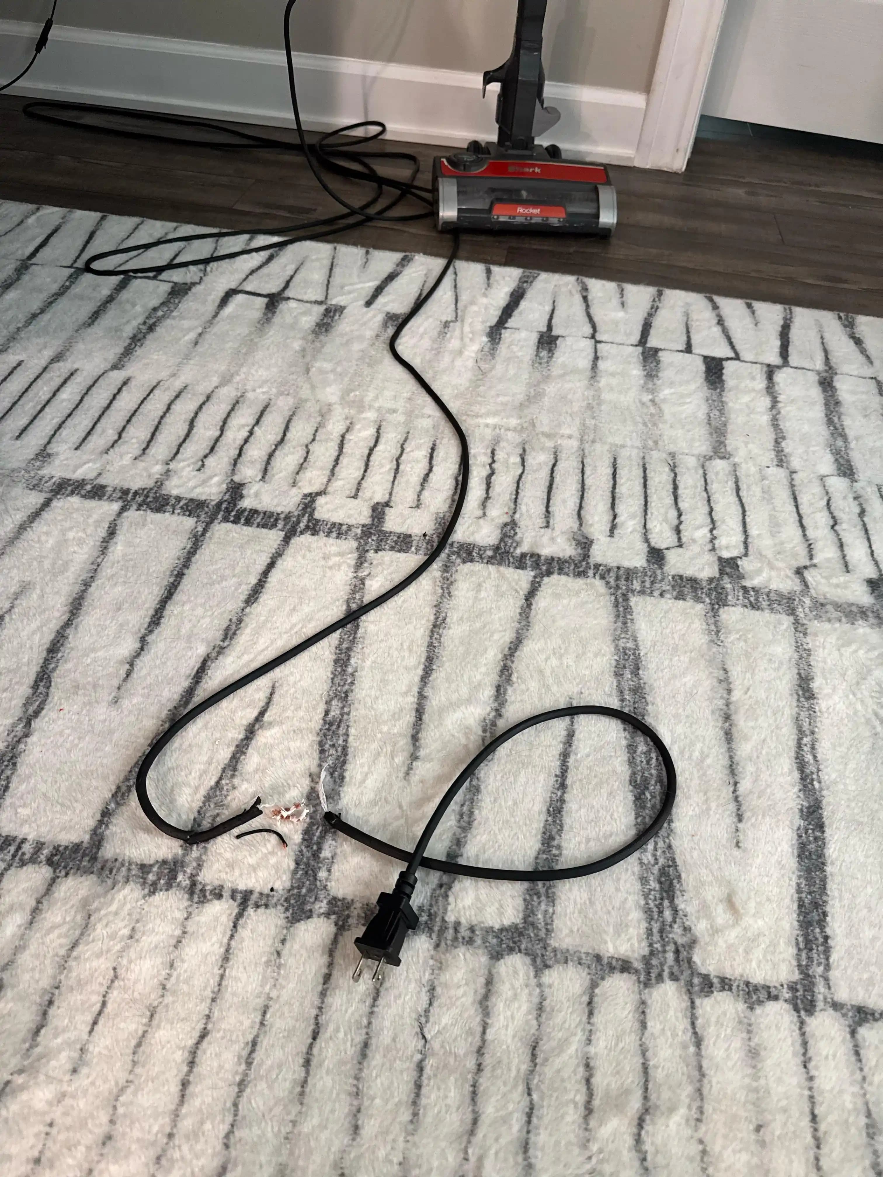 Elektrikli Süpürge Güç Kablosu Değişimi ve Onarımı İçin Teknik Rehber