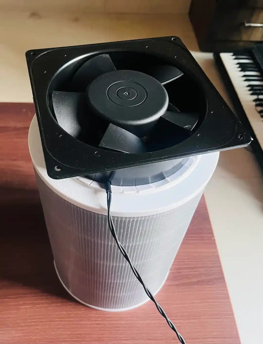 Kendi Hava Temizleyicinizi Tasarlamak: Fan Yönü, Filtre Seçimi ve Performans İyileştirme