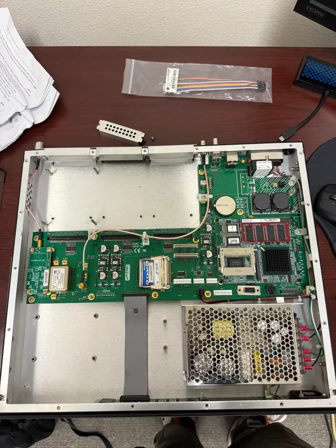 Securesync 1200 GPSDO Cihazı: İç Yapı, Donanım ve Yazılım Özellikleri