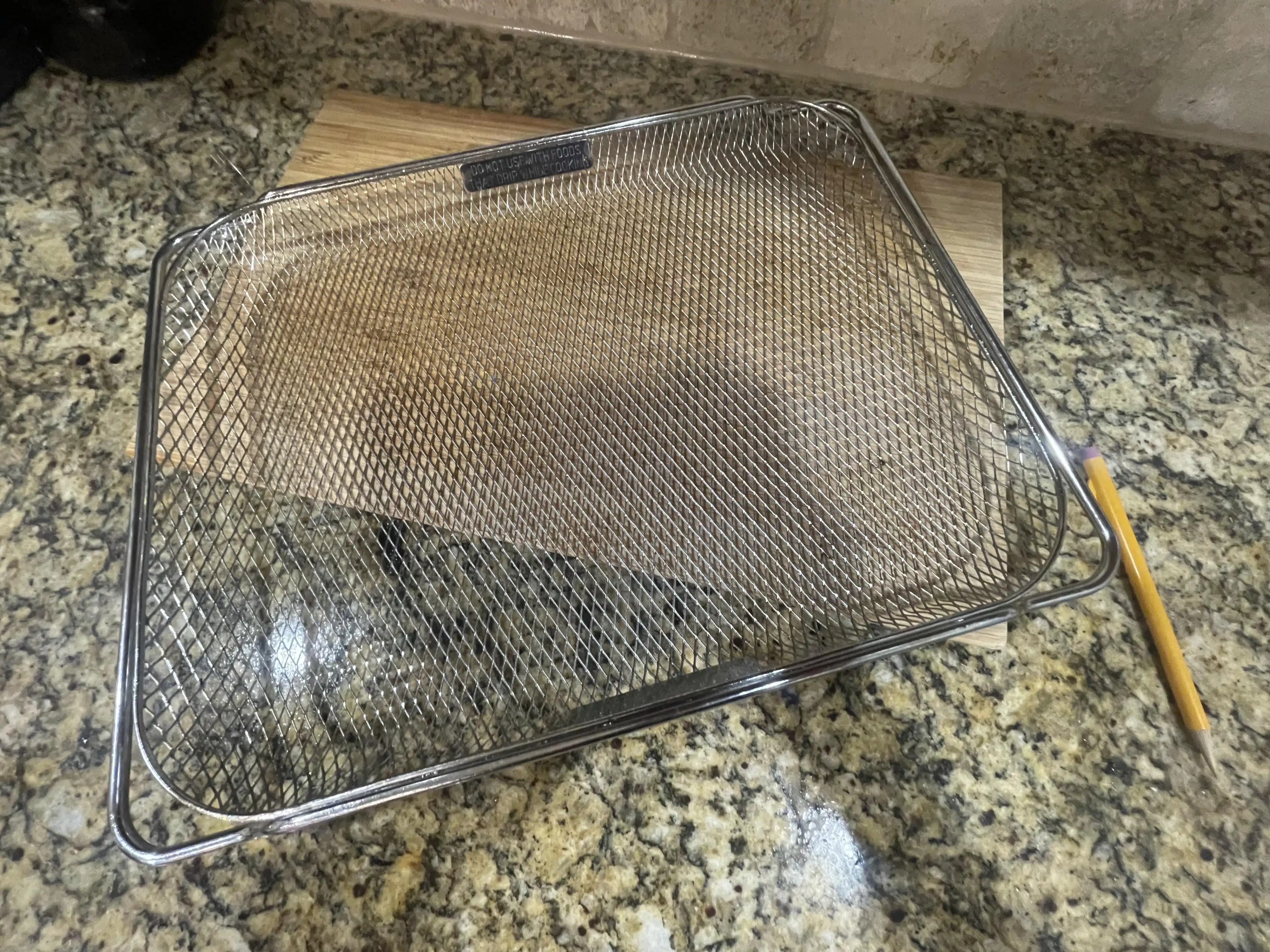 Tel Izgara Tepsilerin Temizliği: Etkili Yöntemler ve Pratik İpuçları