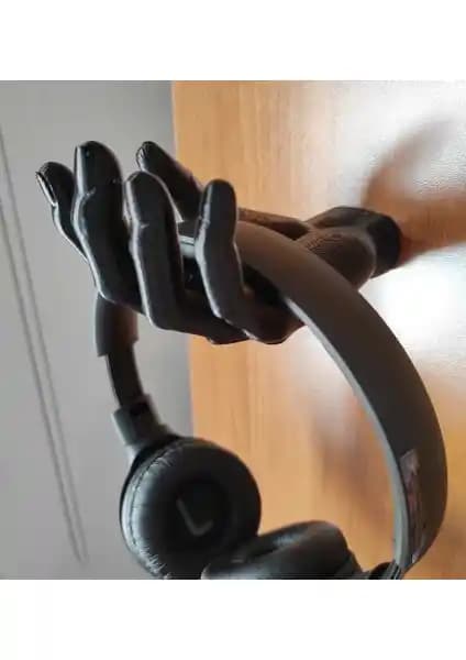 Kulaklık Tutucu Karşılaştırması: Magicland Dekoratif ve Roboqoq Modelleri Analizi