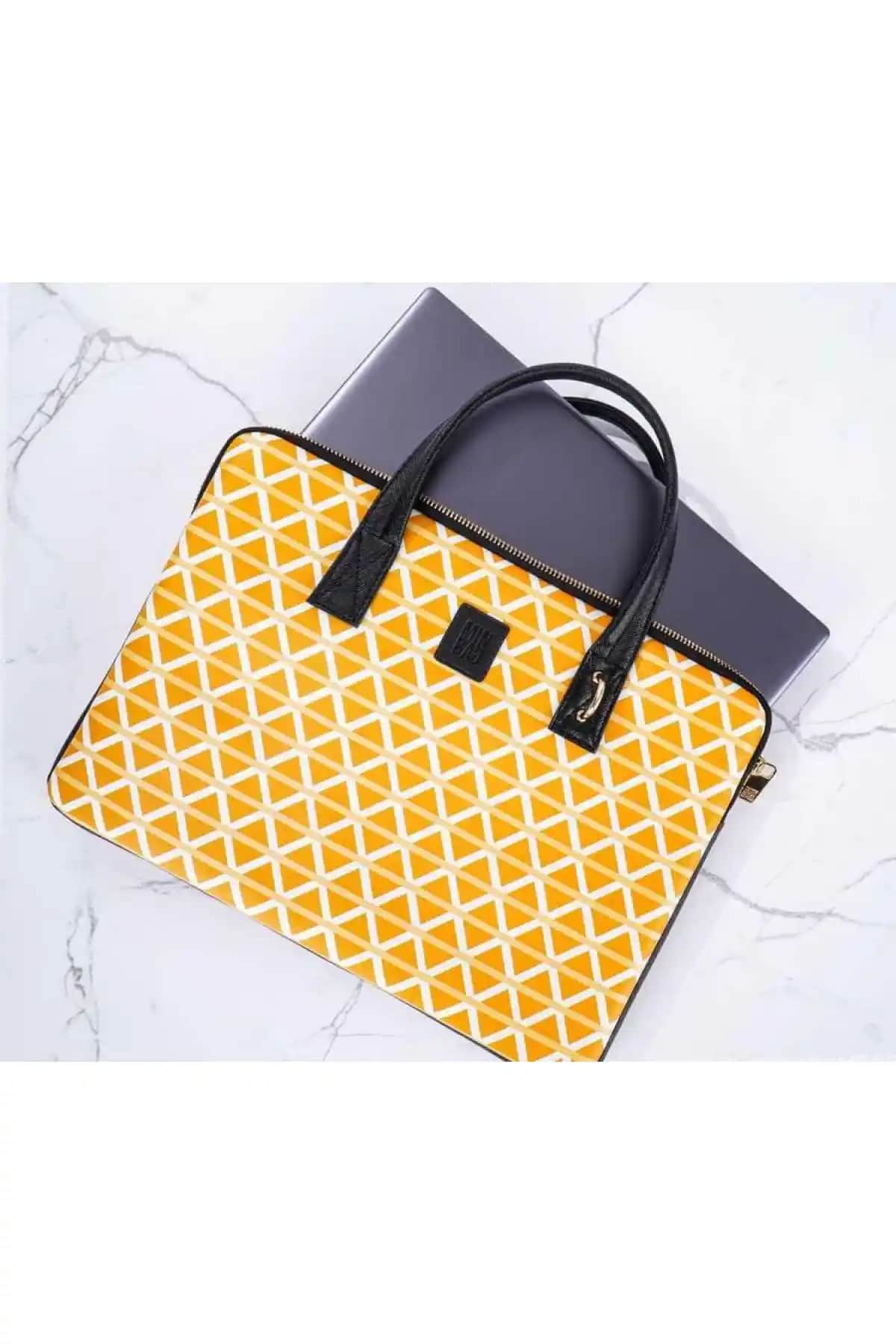 13 İnç Laptop Çantası Seçerken Dikkat Edilmesi Gerekenler ve Avantajlar