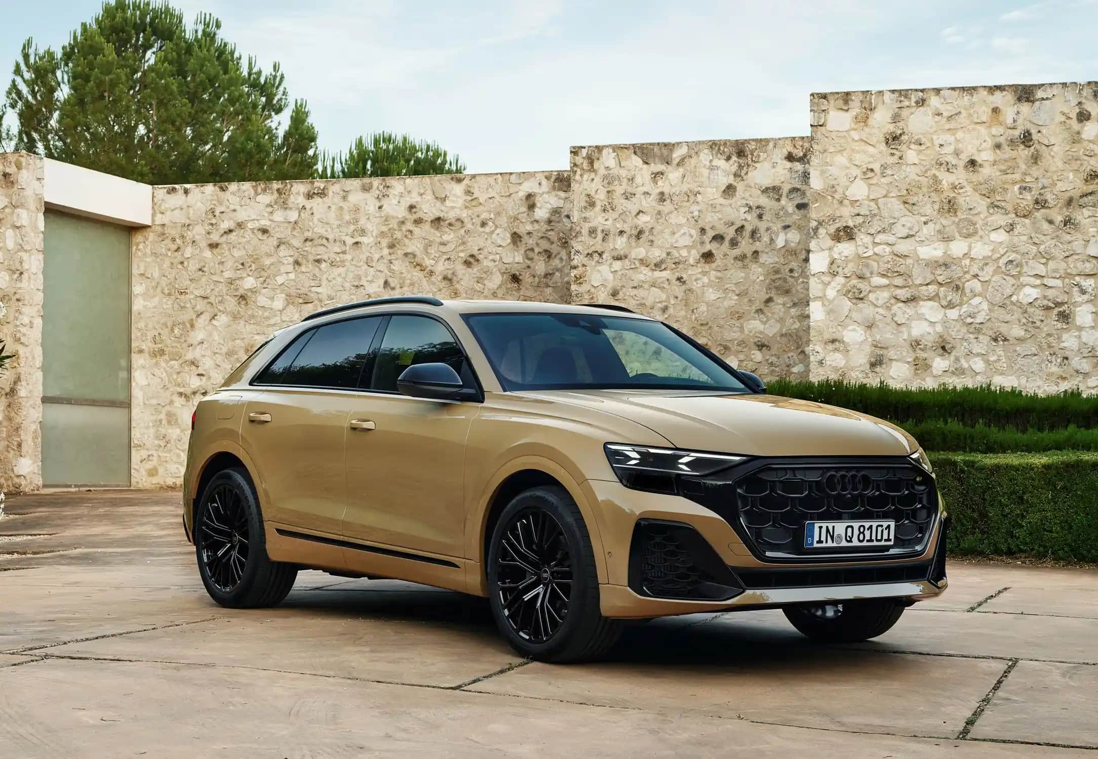 2026 Audi Q8: Lüks ve Performansın Zirvesinde Yenilikçi SUV Modeli Tanıtımı