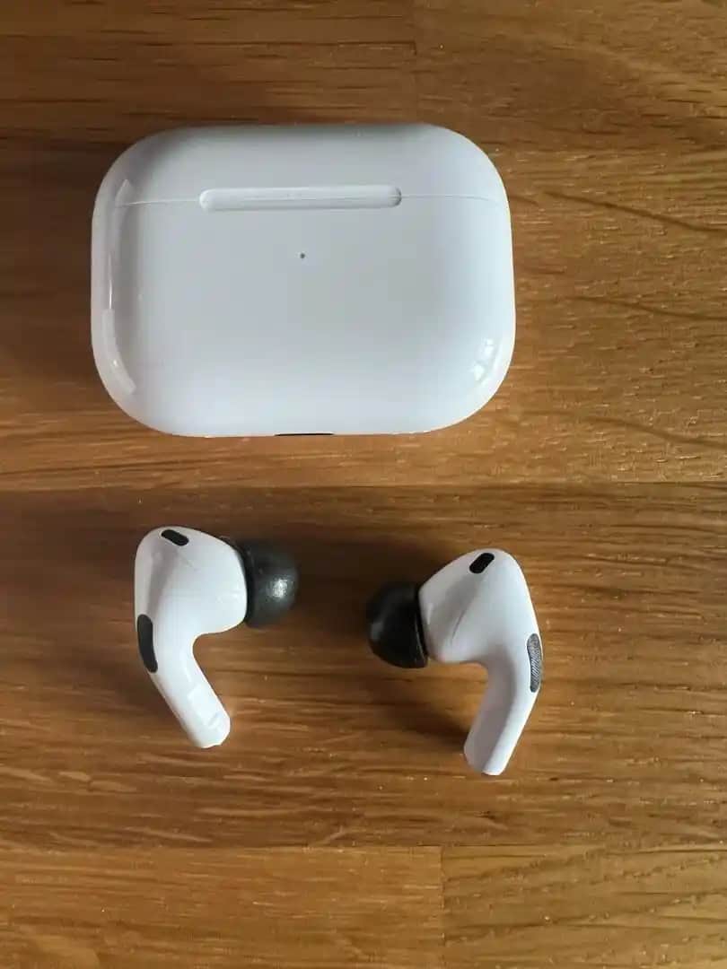 Apple AirPods Pro 2: Gelişmiş Ses Kalitesi ve Gürültü Engelleme Teknolojisi ile Kablosuz Kulaklık Rehberi