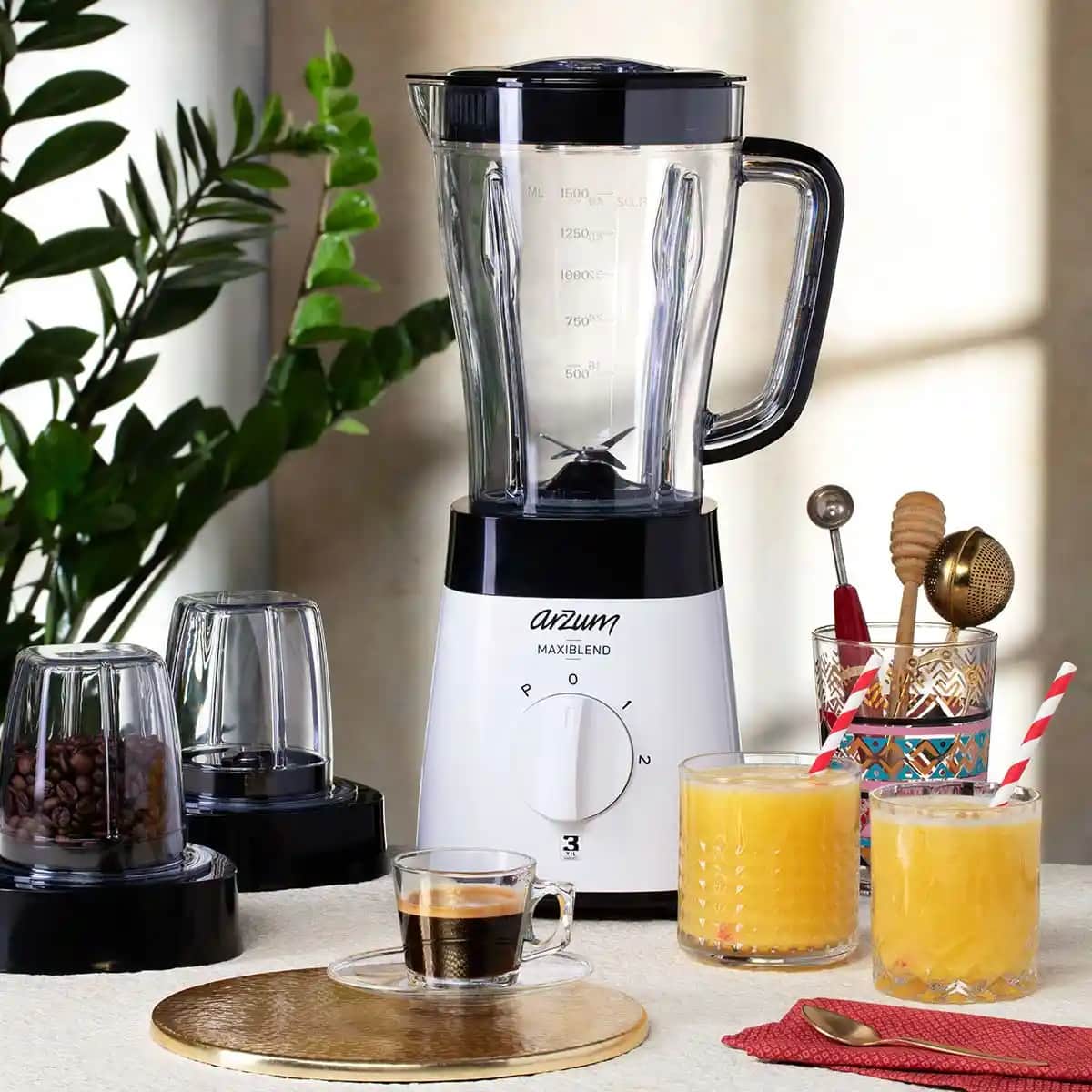 Arzum Sürahi Blender: Yüksek Performanslı ve Şık Tasarımlı Mutfak Elektroniği