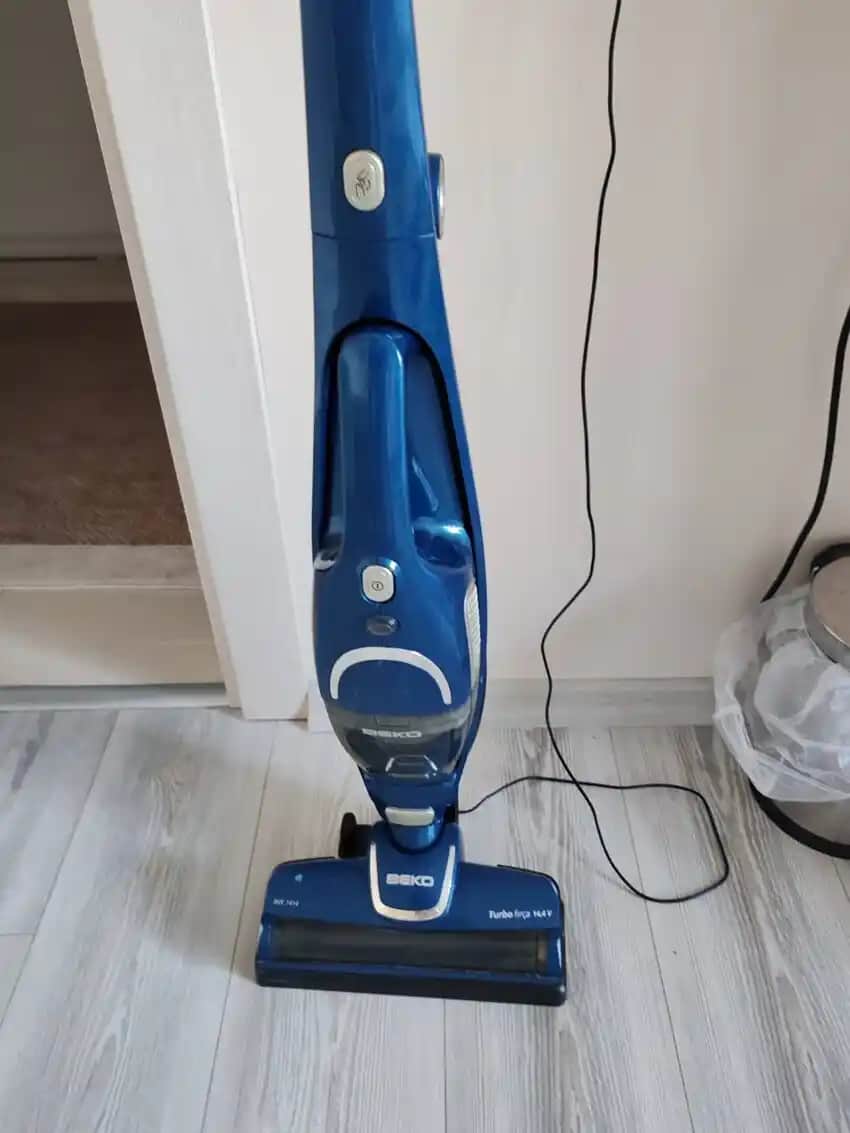 Beko Şarjlı Dikey Süpürge: Kablosuz Temizlikte Yenilikçi ve Pratik Çözüm