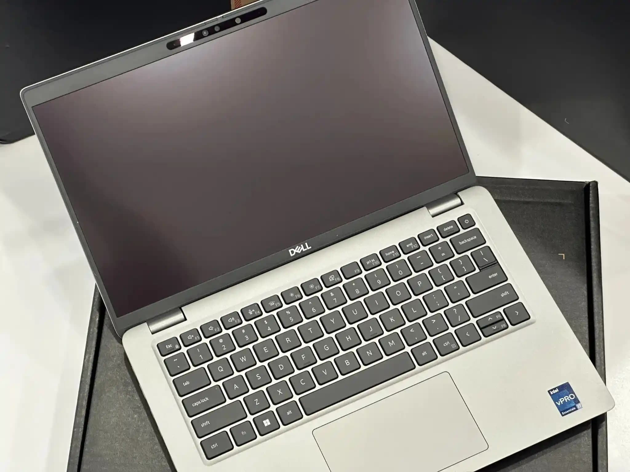 Dell Latitude 5440: Güçlü Performans ve Güvenlik Özellikleriyle İş Dünyasının Tercihi