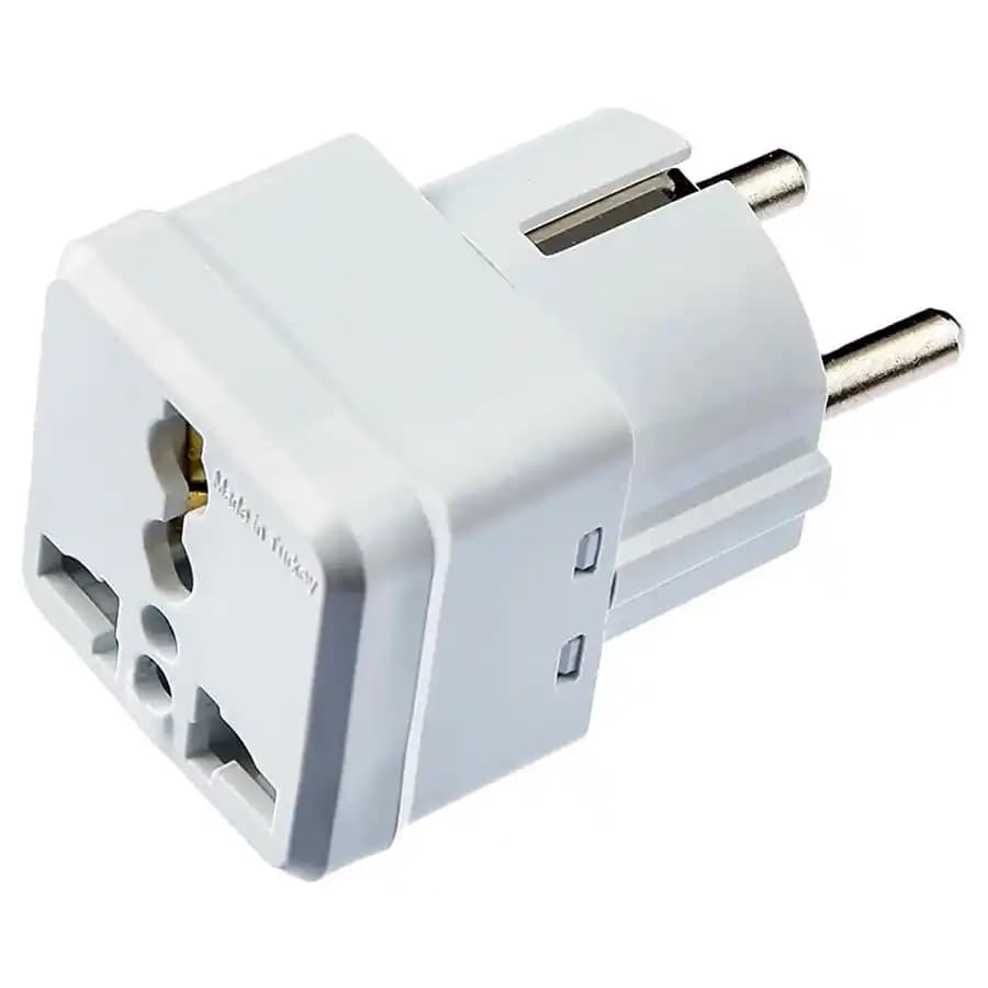 Dünyanın Her Köşesinde Güç Kaynağınızı Sağlayan Seyahat Adaptörleri Rehberi