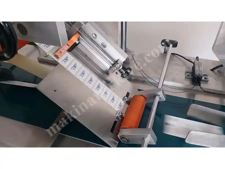 Elektronik ve Elektronik Aksesuarları İçin Etiket Yapıştırma Makineleri Rehberi