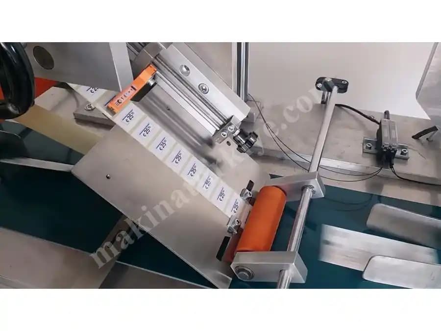 Elektronik ve Elektronik Aksesuarları İçin Etiket Yapıştırma Makineleri Rehberi