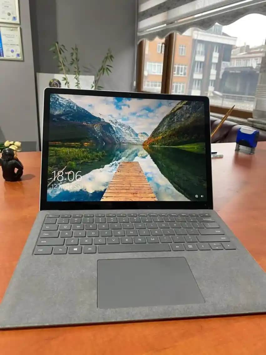 En Yeni Model Laptoplar: Performans, Tasarım ve Teknoloji Özellikleri