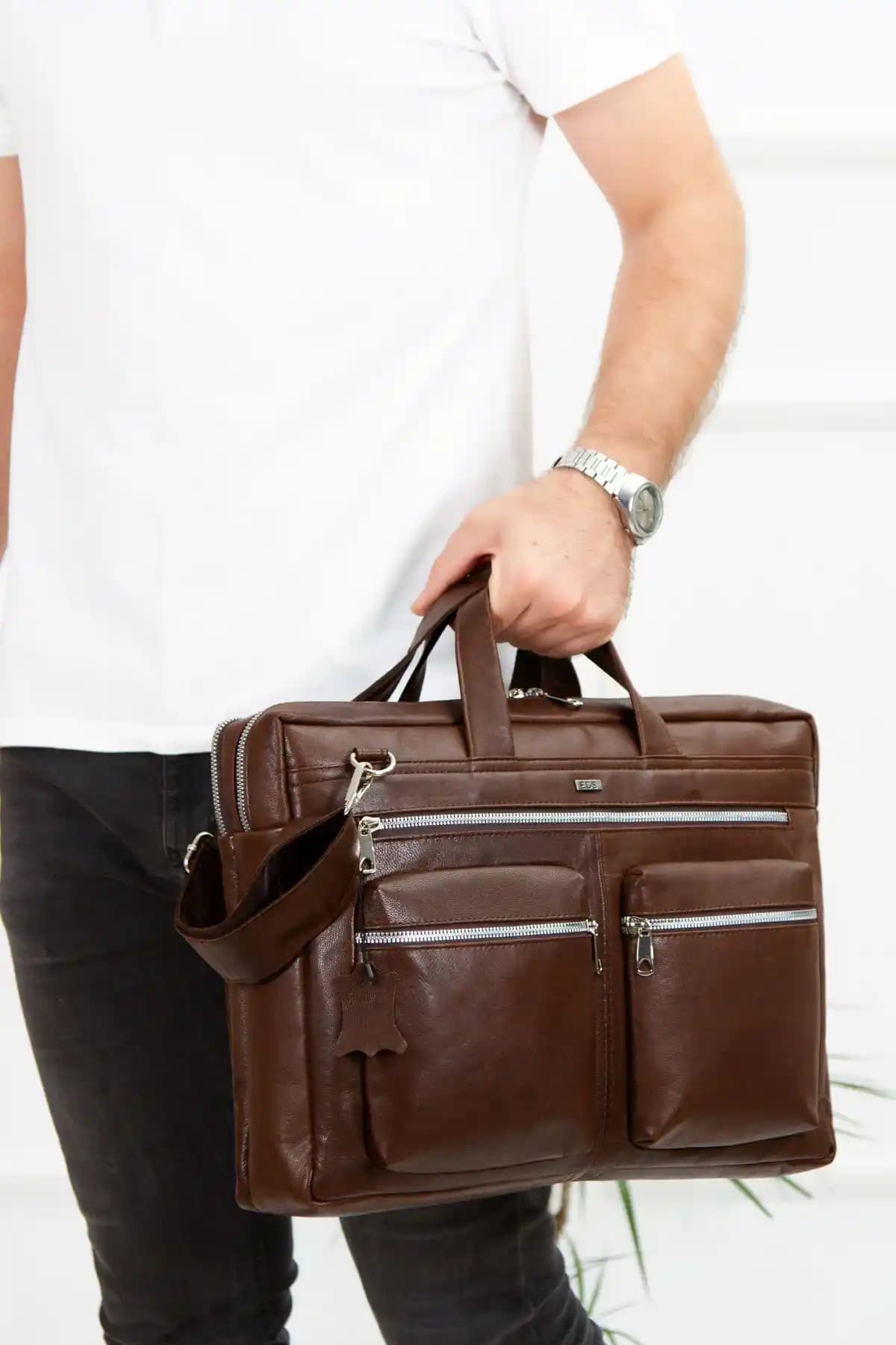 Erkek Bilgisayar Çantası Seçerken Dikkat Edilmesi Gerekenler ve Trendler