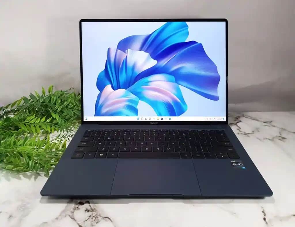 Huawei MateBook X Pro 2024: İnce Tasarım ve Güçlü Performans Sunan Dizüstü Bilgisayar