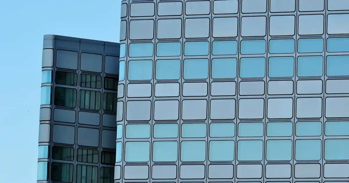 iPhone 14 Pro'nun Ölçüleri ve Elektronik Aksesuar Uyumları Hakkında Detaylı Bilgi