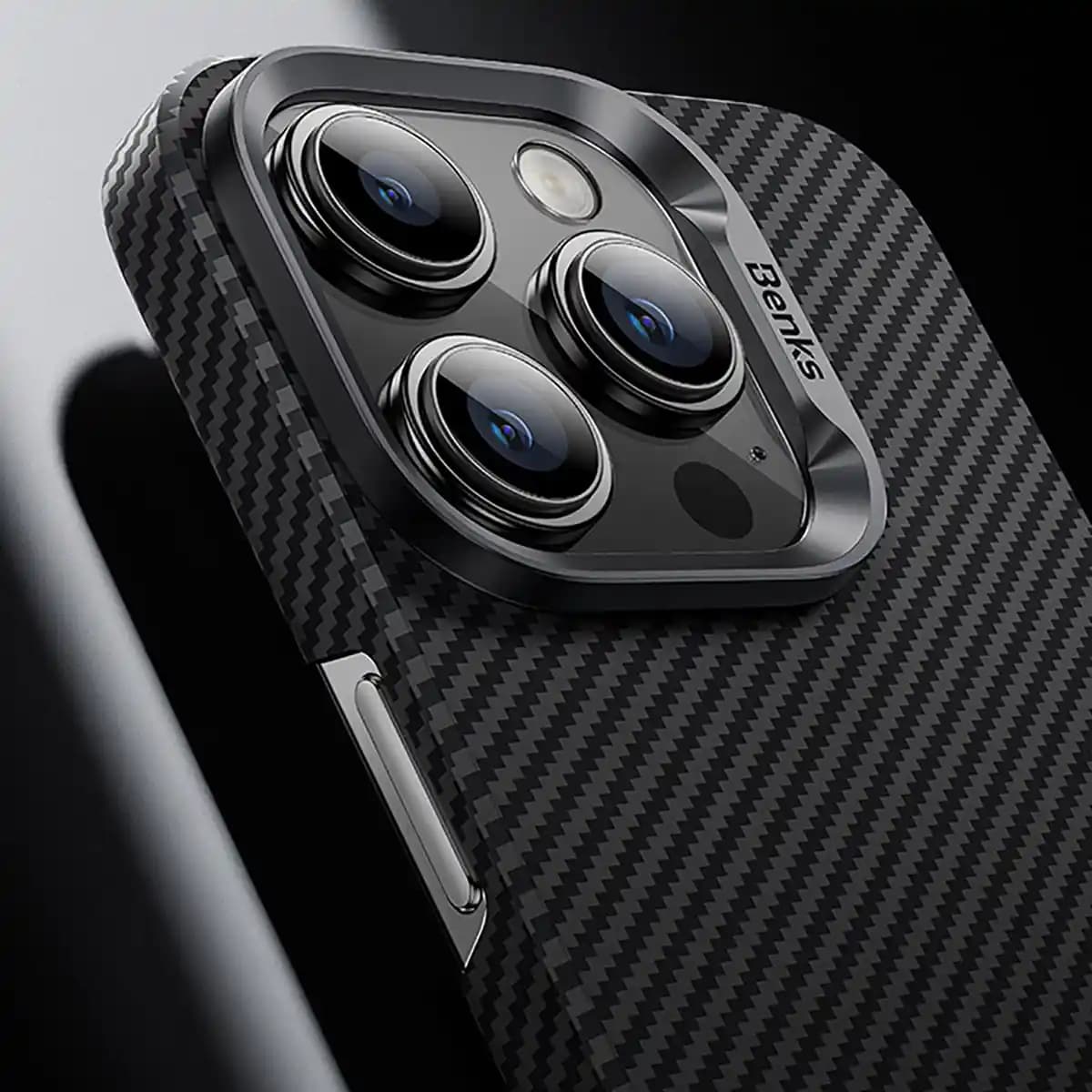 iPhone 15 Pro için en iyi koruyucu ve şık kılıf seçenekleri 2023