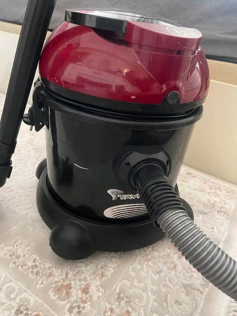 İslak ve Kuru Süpürge Makineleri: Çok Yönlü Temizlik Çözümleri ve Avantajları