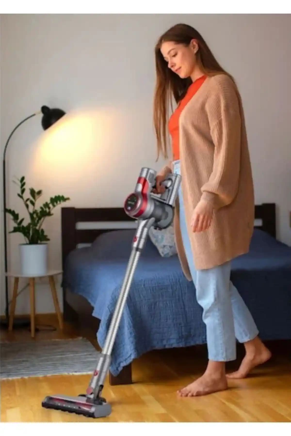 Küçük Şarjlı Süpürgelerin Özellikleri ve Temizlikte Sağladığı Avantajlar