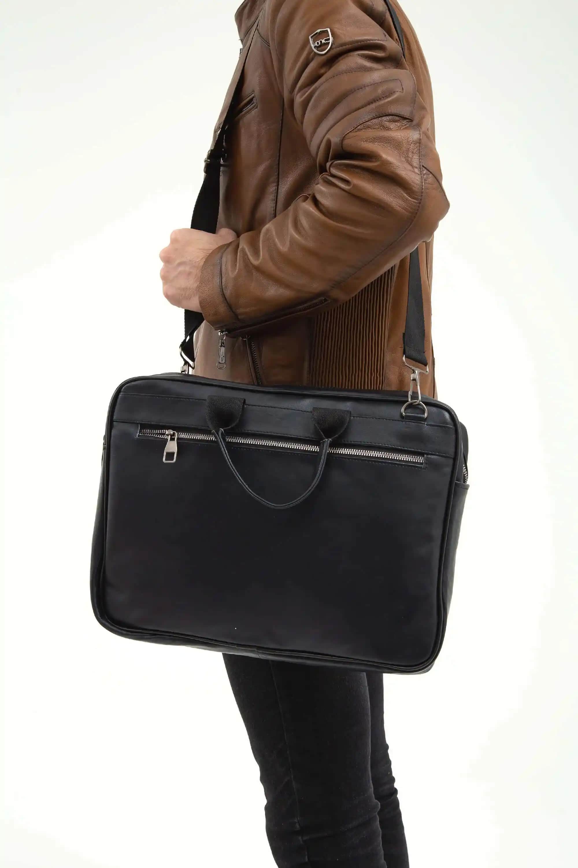 Laptop Çantası Seçerken Dikkat Edilmesi Gereken Temel Faktörler ve En İyi Modeller