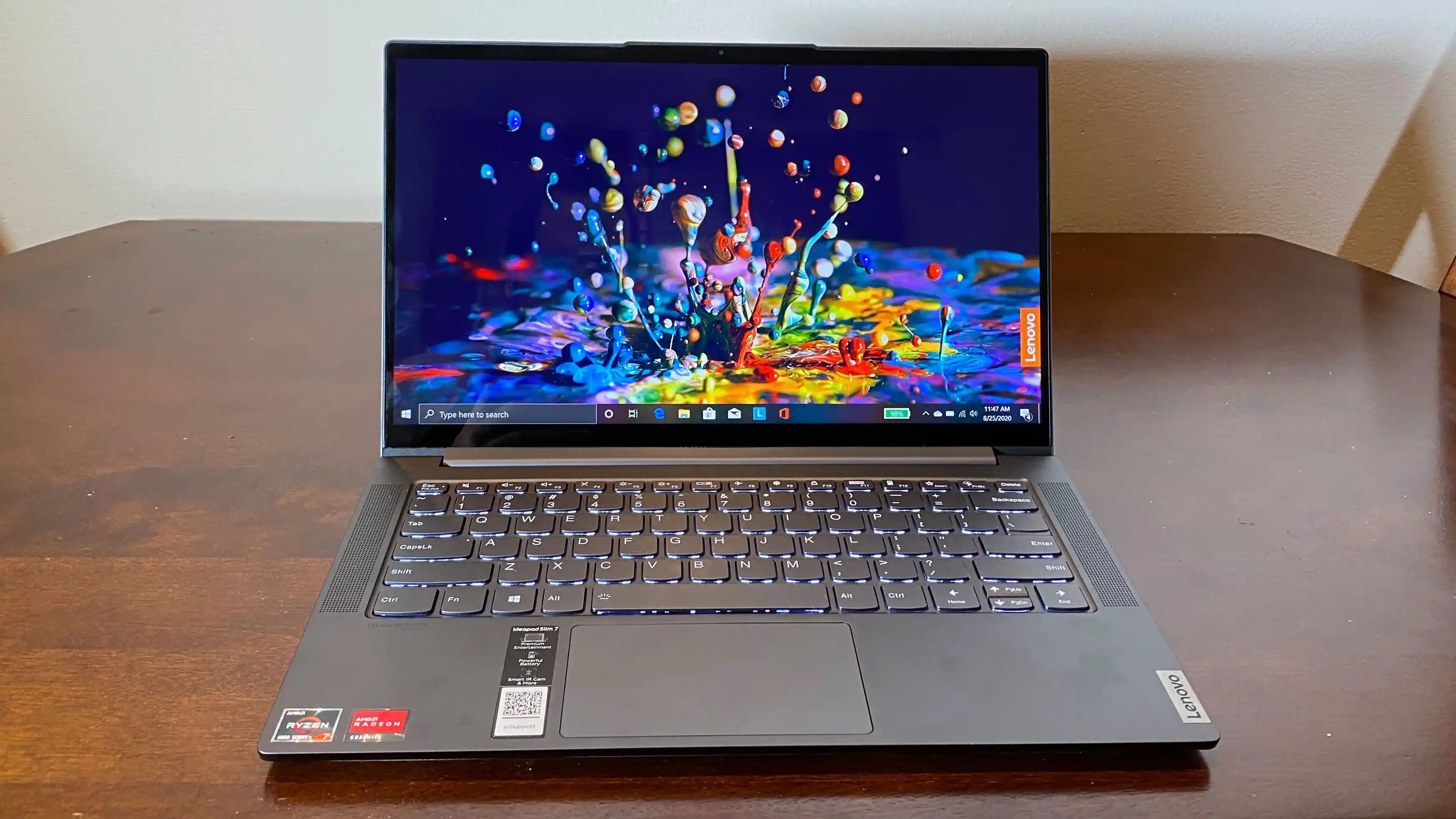 Lenovo Yoga Slim 7 İnce ve Güçlü Dizüstü Bilgisayar: Tasarım ve Performans Dengesi