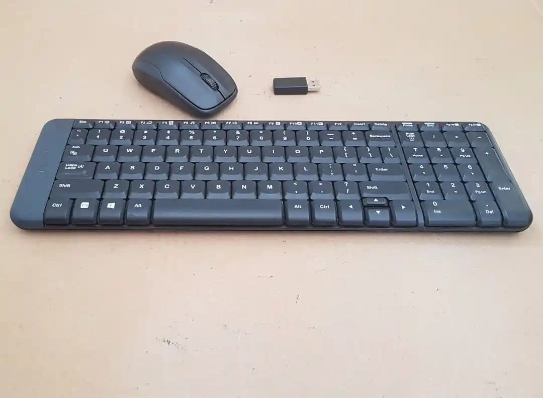 Logitech K220 Kablosuz Klavye: Ekonomik ve Güvenilir Ofis Kullanımı İçin Uygun Seçenek