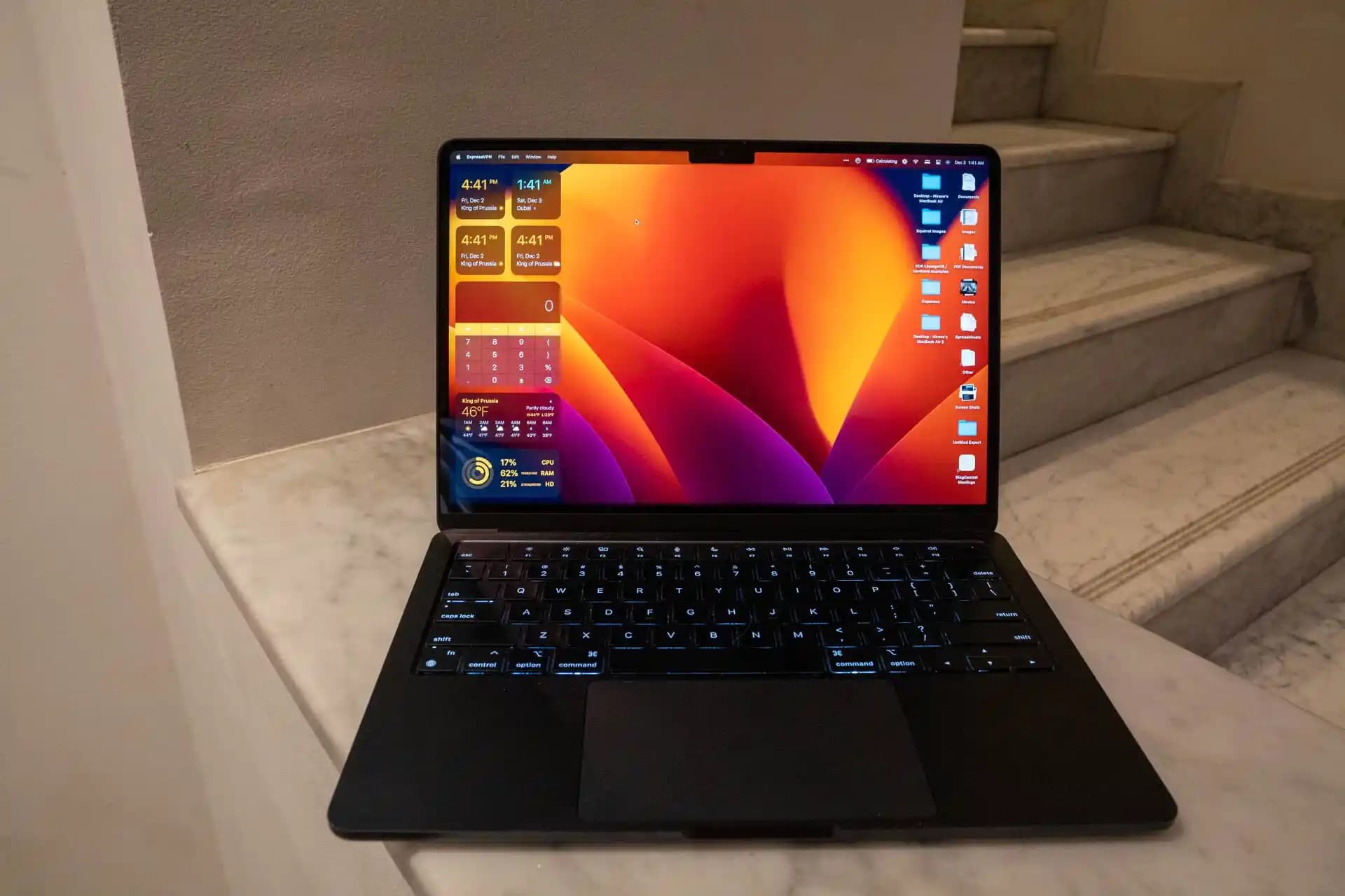 MacBook M2 Serisi: Güncel Teknoloji ve Kullanıcı Deneyimleri Analizi