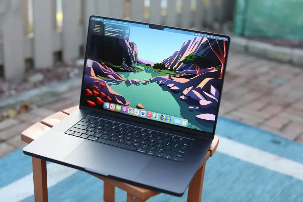 MacBook Pro M4 Özellikleri ve Aksesuar Uyumuyla Yeni Nesil Profesyonel Bilgisayar
