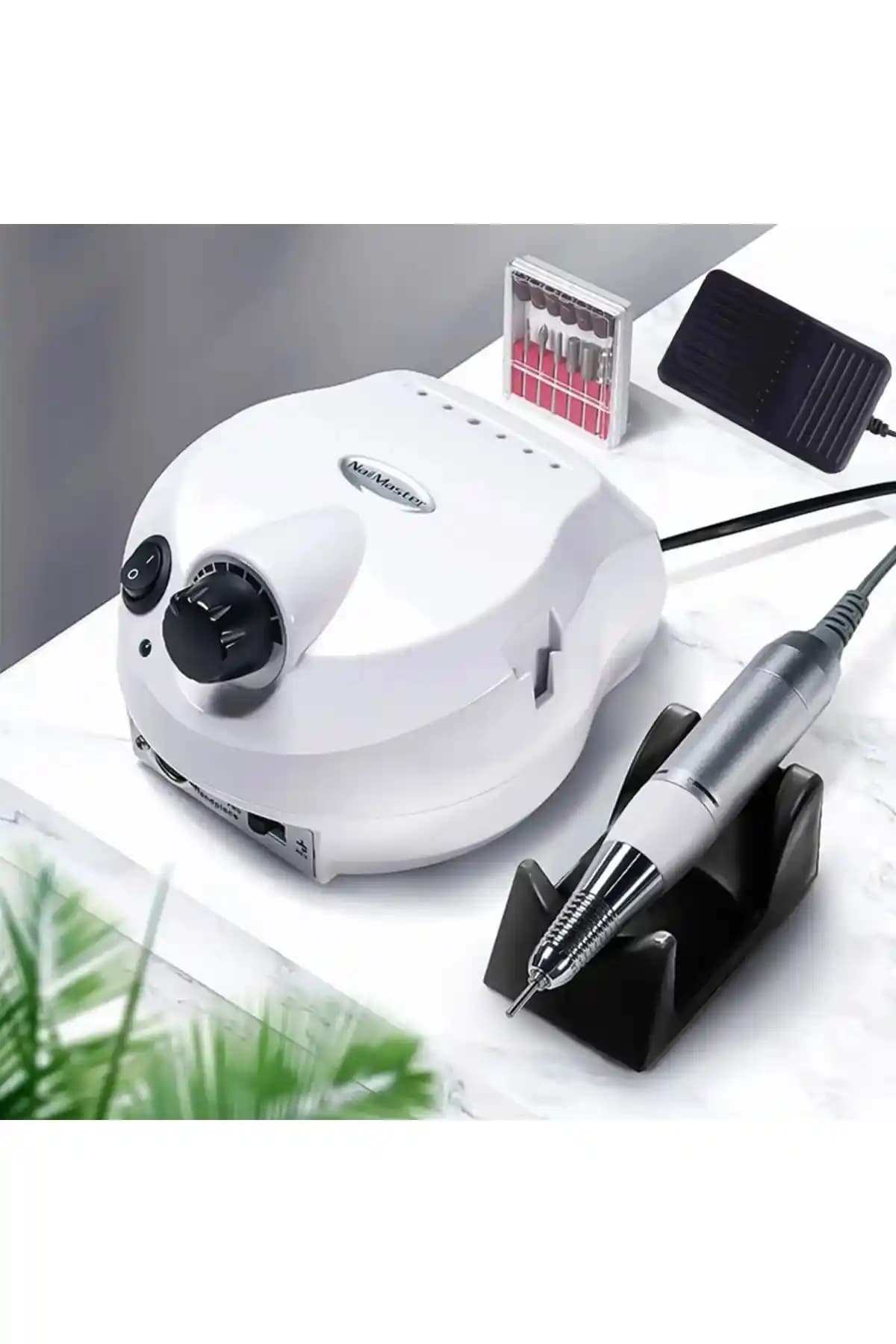 Manikür Makineleri: Tırnak Bakımında Teknolojinin Avantajları ve Seçim Kriterleri