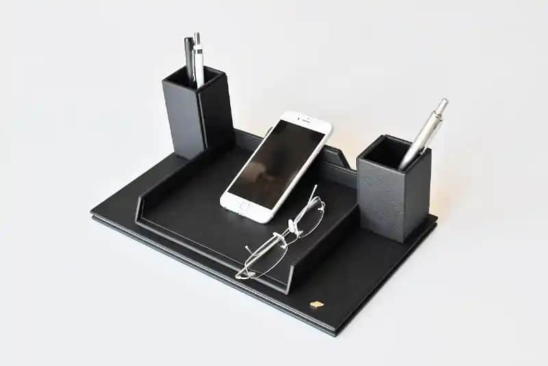 Modern ofisler için elektronik ve büro aksesuarlarıyla çalışma verimliliğini artırma