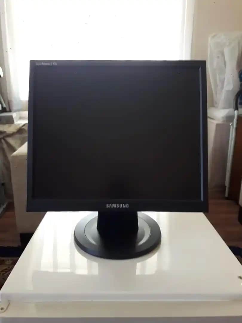 Samsung Masaüstü Bilgisayarları: Güçlü Performans ve Modern Tasarımın Birleşimi