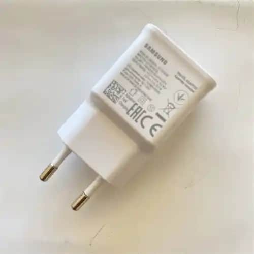 Samsung Orijinal Şarj Adaptörleri: Güvenli ve Hızlı Şarj İçin En İyi Seçenekler