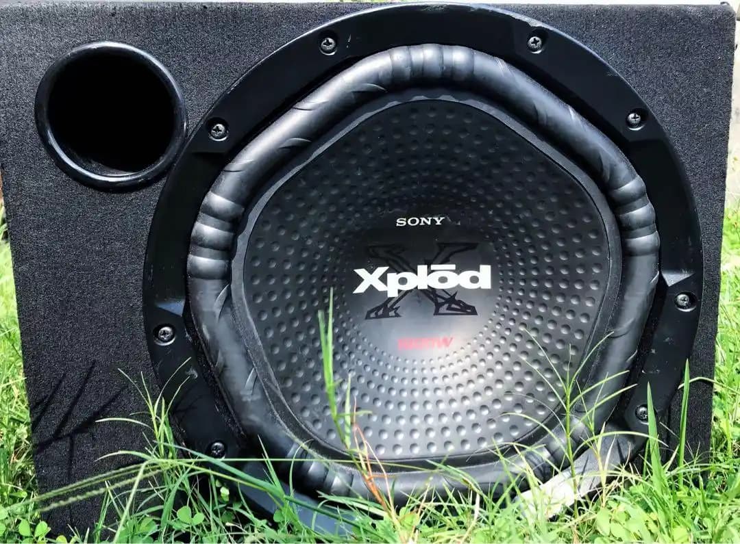 Sony Xplod 1800W Subwoofer ile Güçlü ve Kaliteli Ses Deneyimi Sunar